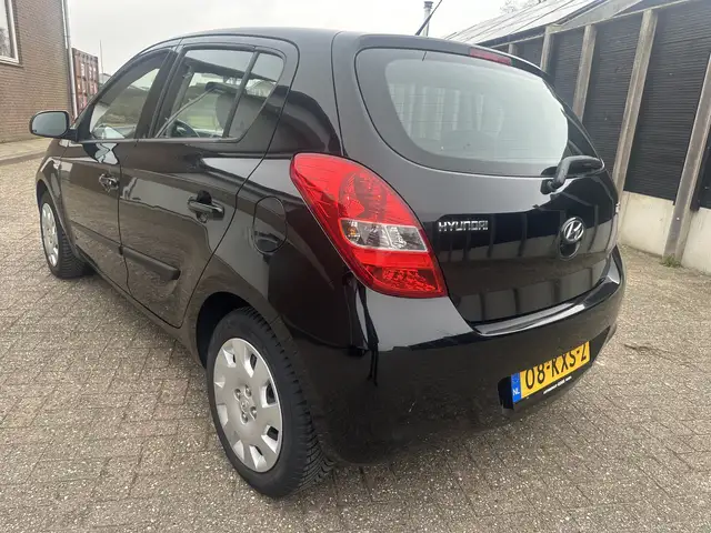 Hyundai I20 view 5
