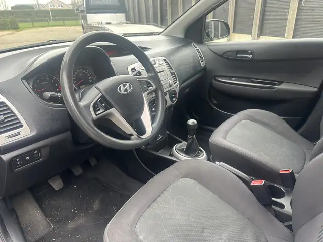 Hyundai I20 view 15
