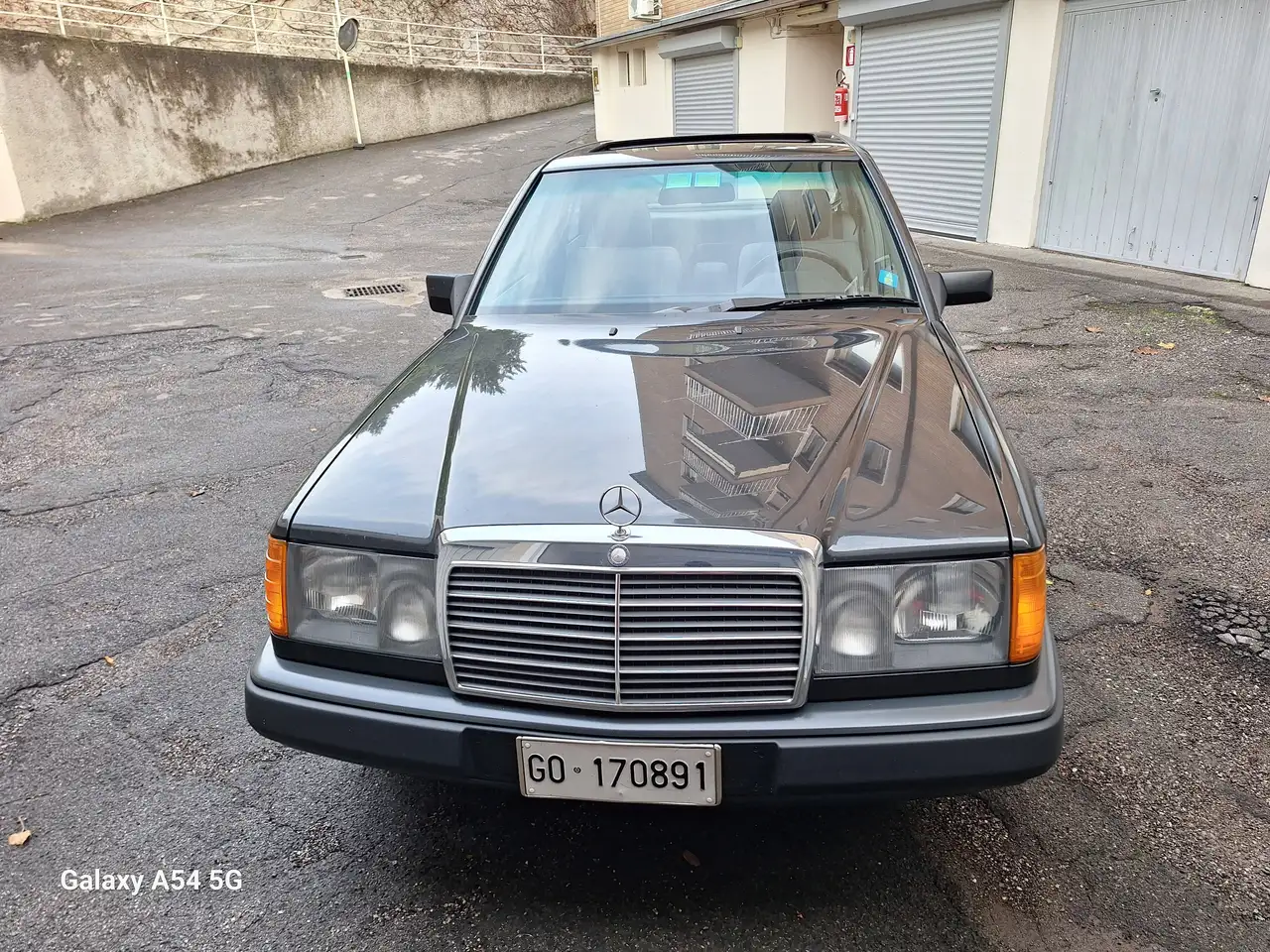 Mercedes-Benz 200 124021 10 200E, foto 1