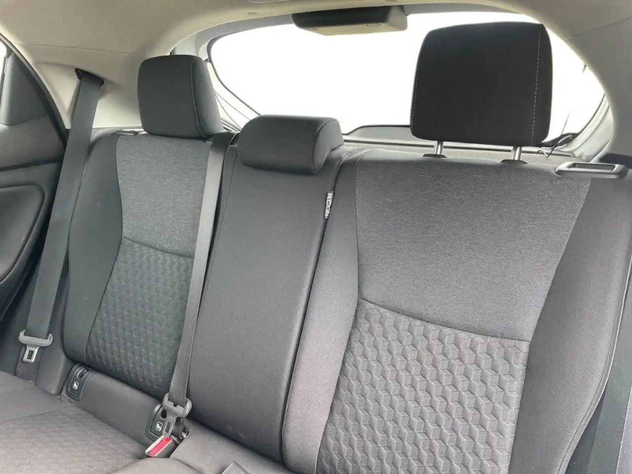 Toyota Yaris 1.5 Hybrid 5 porte Active, миниатюра 11