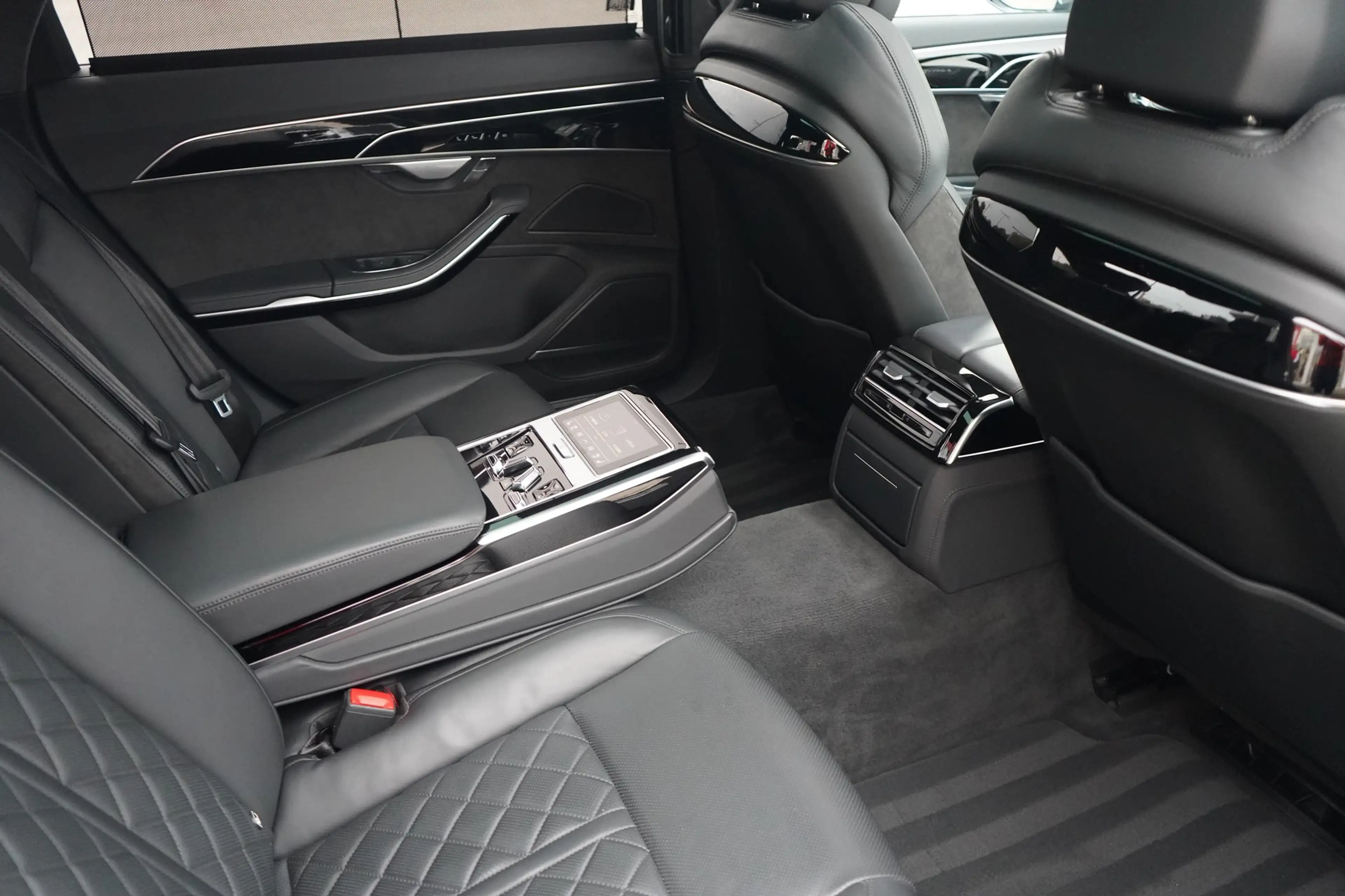 Audi A8 A8L 50 3.0 TDI quattro S-Line Laser Standheizung — photo 10