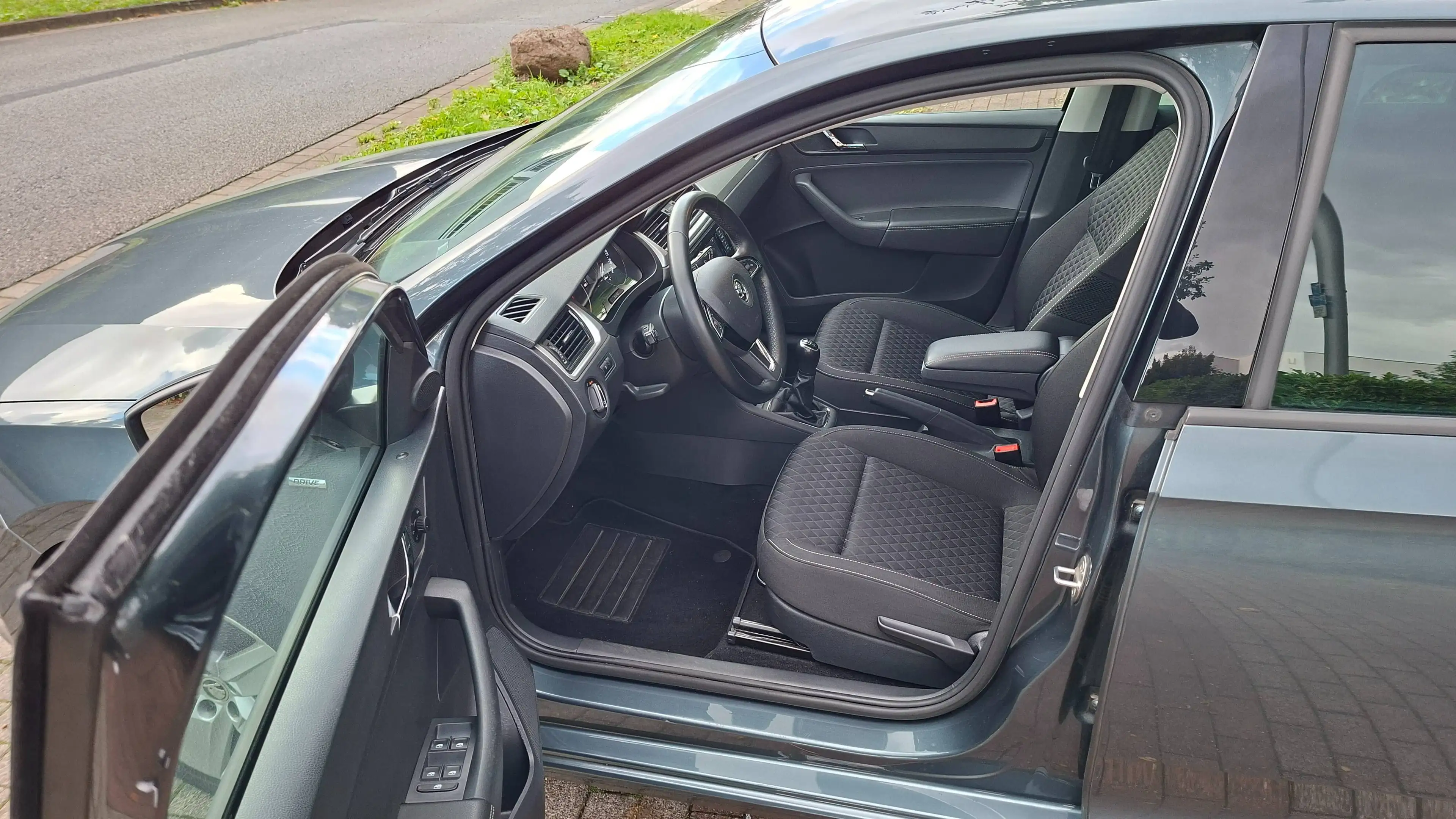 Skoda Rapid/Spaceback Rapid 1.2 TSI Drive -Navi-Carplay-Multi-ACC-TOP — photo 7