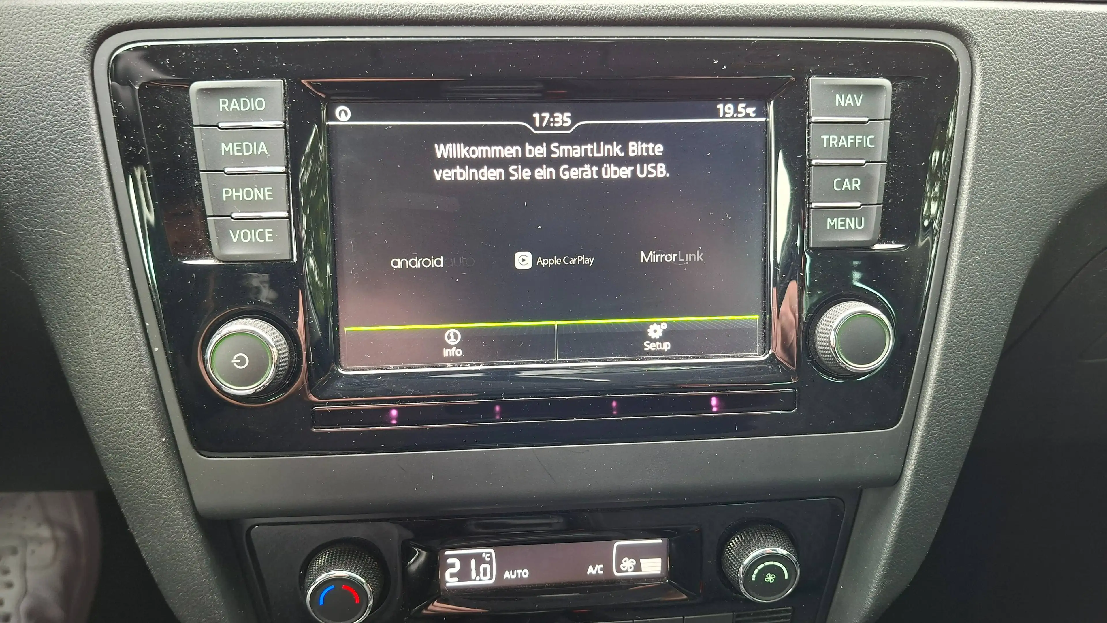 Skoda Rapid/Spaceback Rapid 1.2 TSI Drive -Navi-Carplay-Multi-ACC-TOP — photo 12