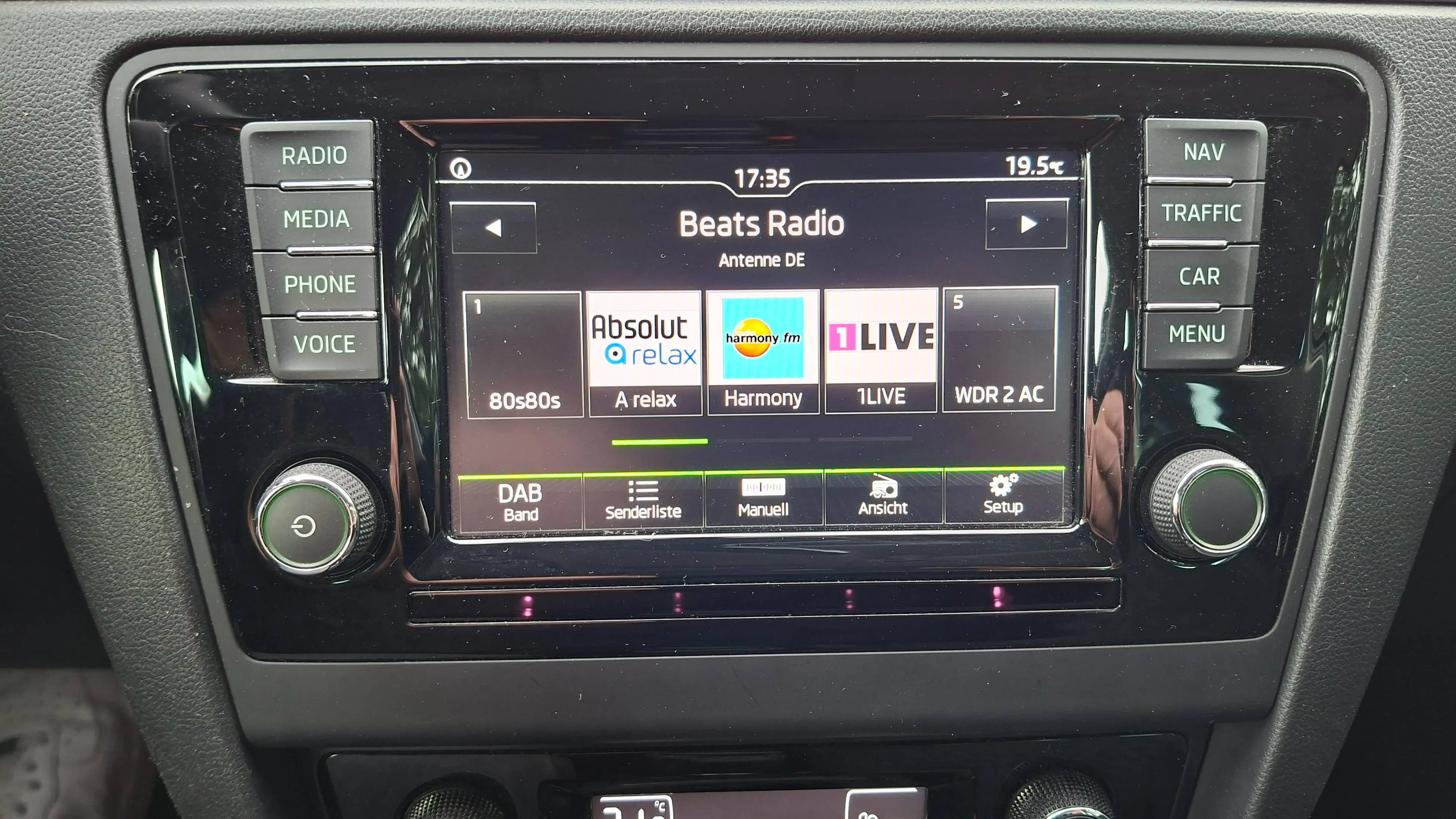 Skoda Rapid/Spaceback Rapid 1.2 TSI Drive -Navi-Carplay-Multi-ACC-TOP — photo 13