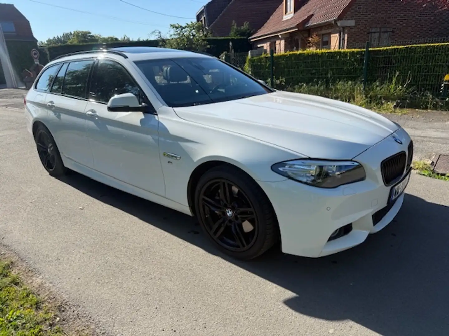 BMW 525 Touring 525d 218 ch M Sport A Blanc - 2