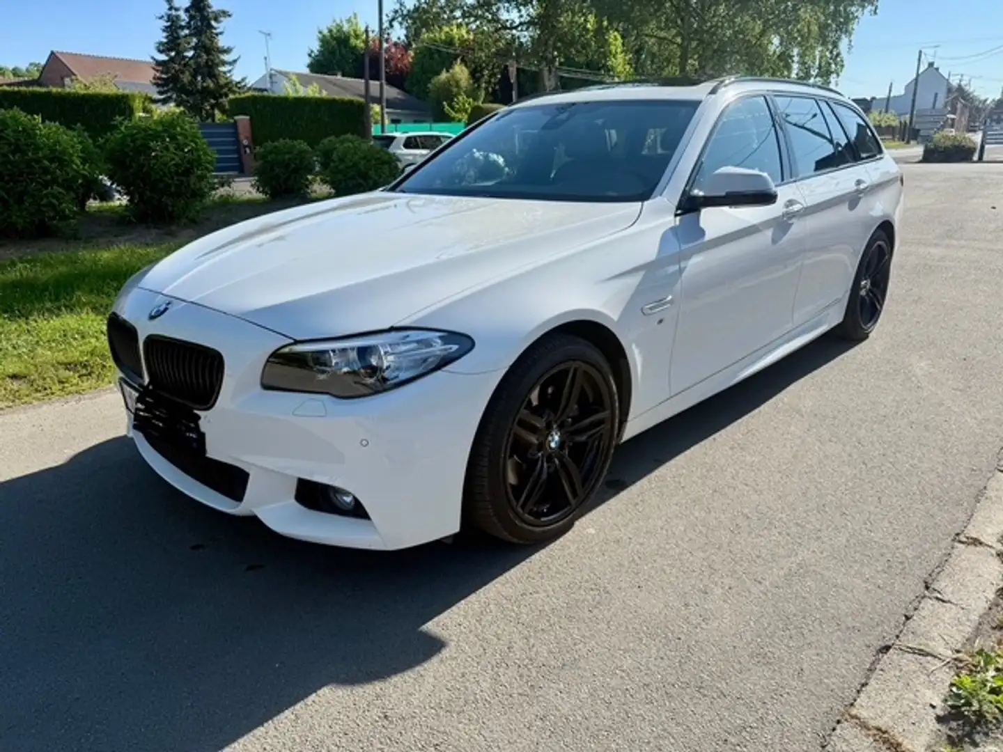 BMW 525 Touring 525d 218 ch M Sport A Blanc - 1