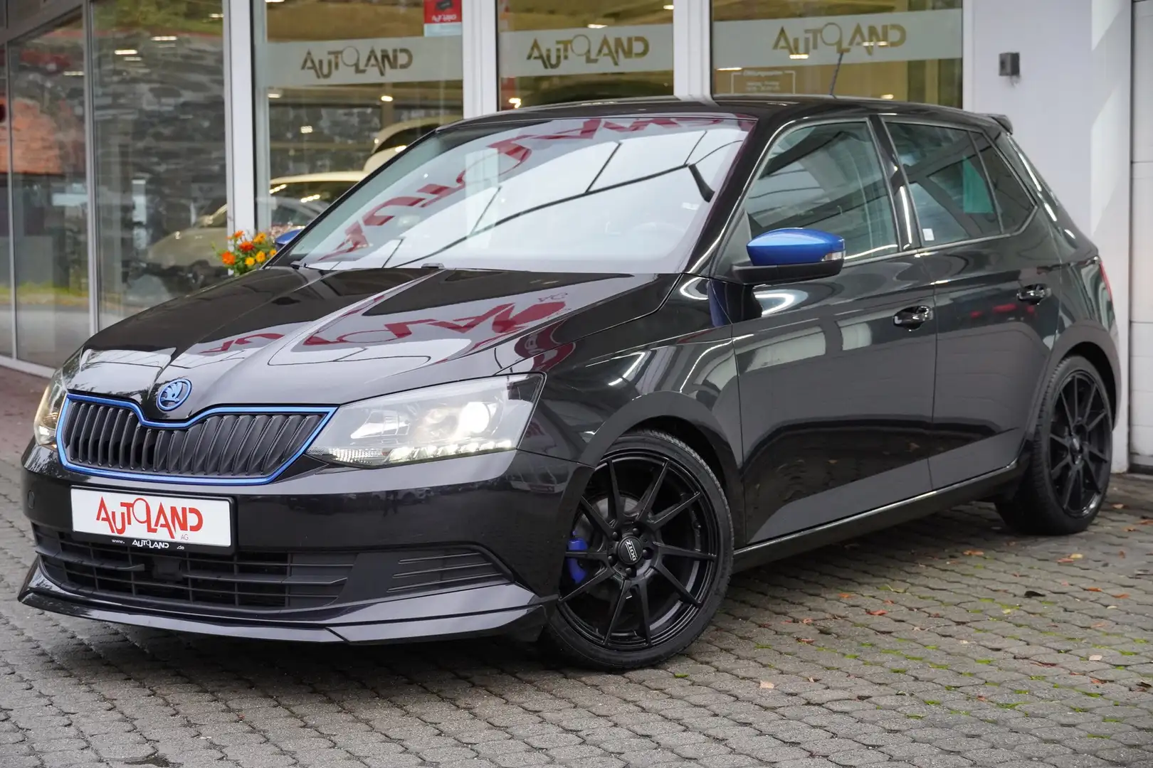 Skoda Fabia 1.2 Navi Tempomat Sitzheizung DAB PDC AUX Schwarz - 2