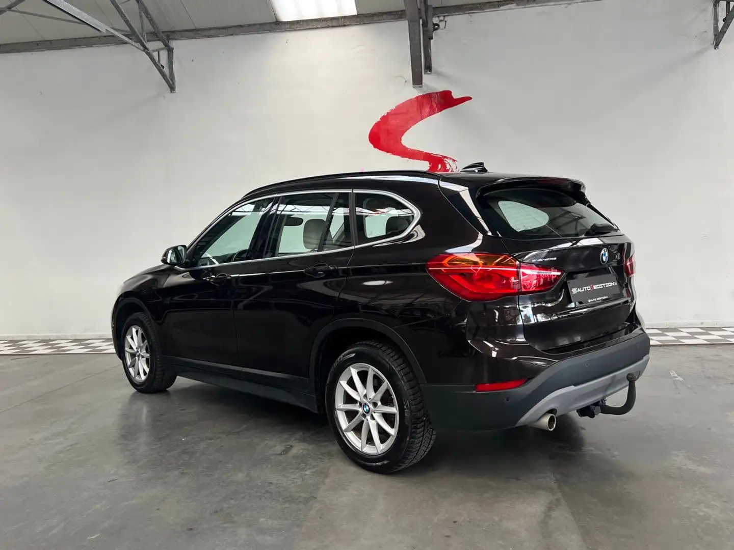 BMW X1 X1 1.5i sDrive18 (1ÈRE MAIN / HTVA: 14 008€) Brun - 2