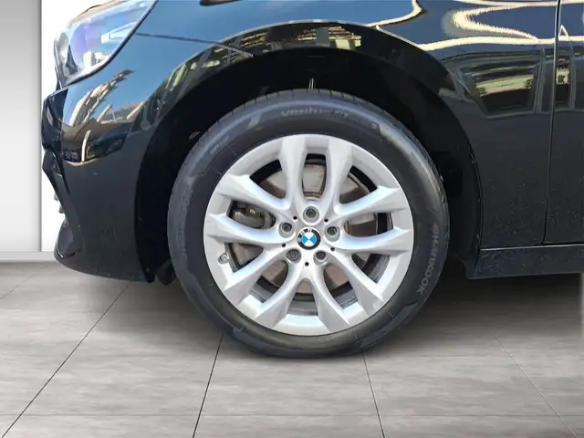 BMW 2 Series view 6