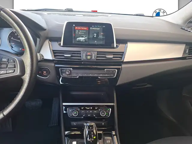 BMW 2 Series view 8