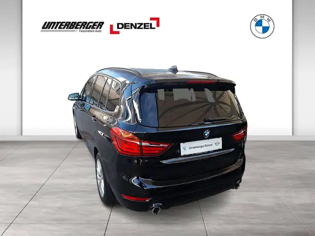 BMW 2 Series view 2