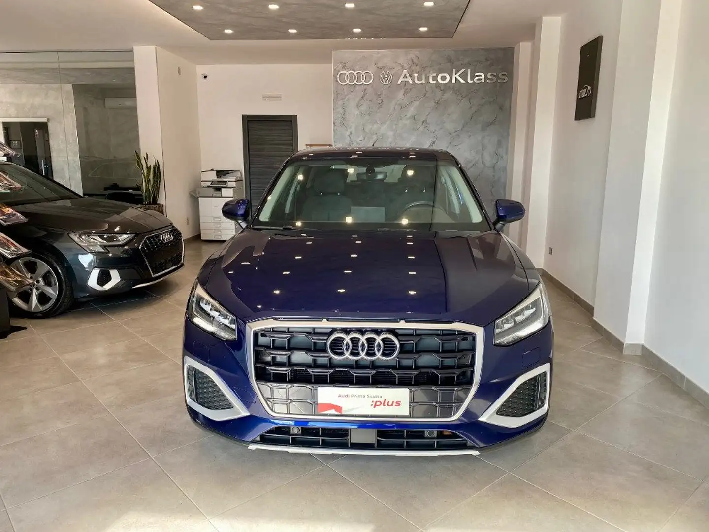 Audi Q2 30 TDI S tronic Admired Advanced APSP Azul - 2