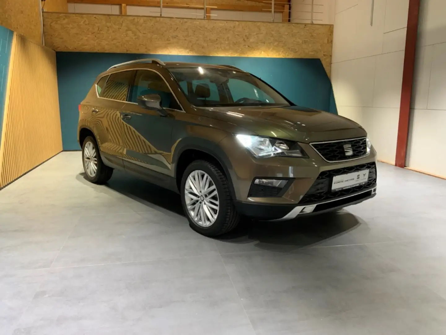 SEAT Ateca Style 1.4 TSI+AHK Schwenkbar+FullLink Brun - 2