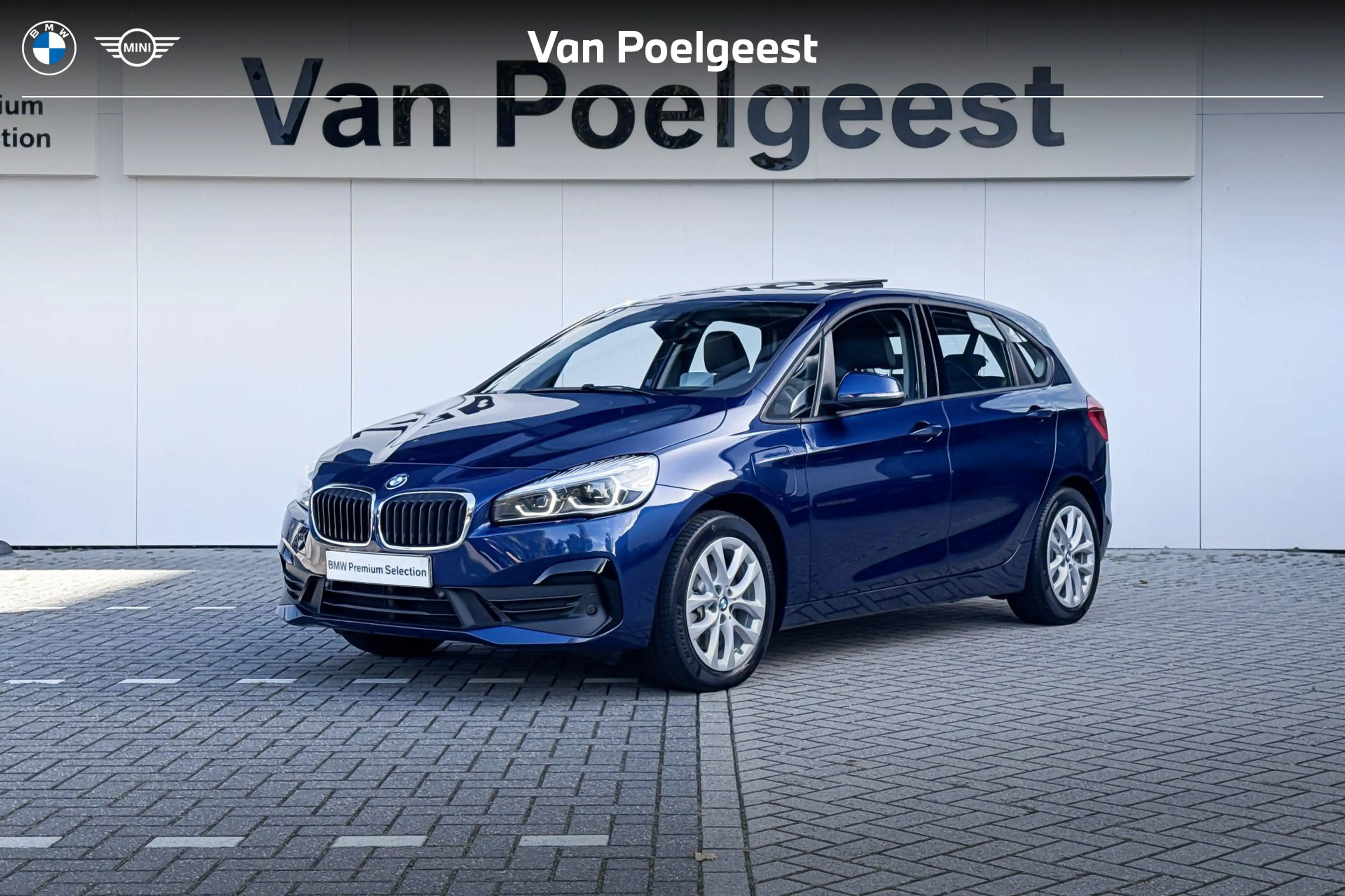 BMW 225 2 Serie Active Tourer 225xe | Panoramadak | Achter