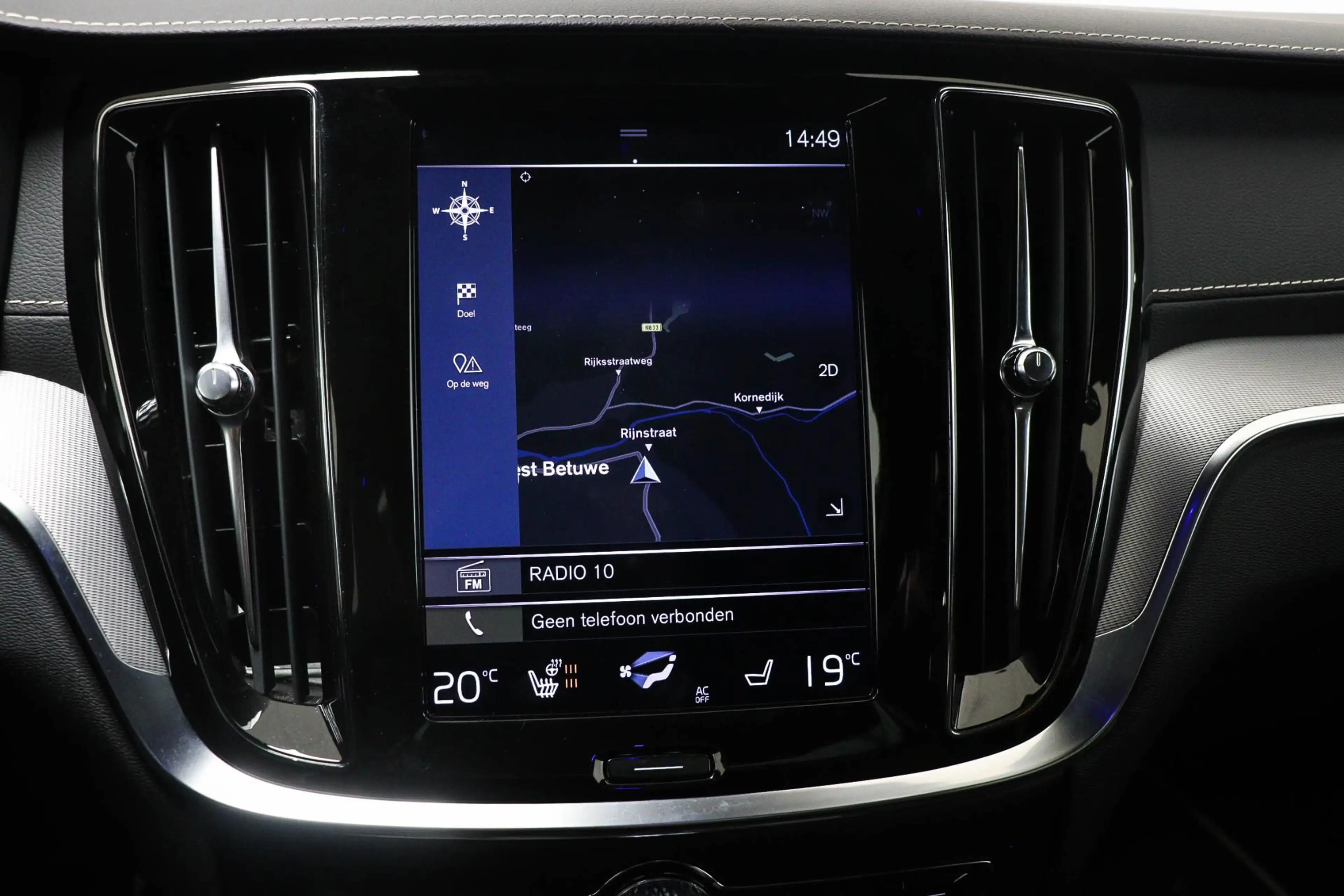 Volvo V60 2.0 T8 Twin Engine AWD Polestar Engineered | PANOR — photo 49