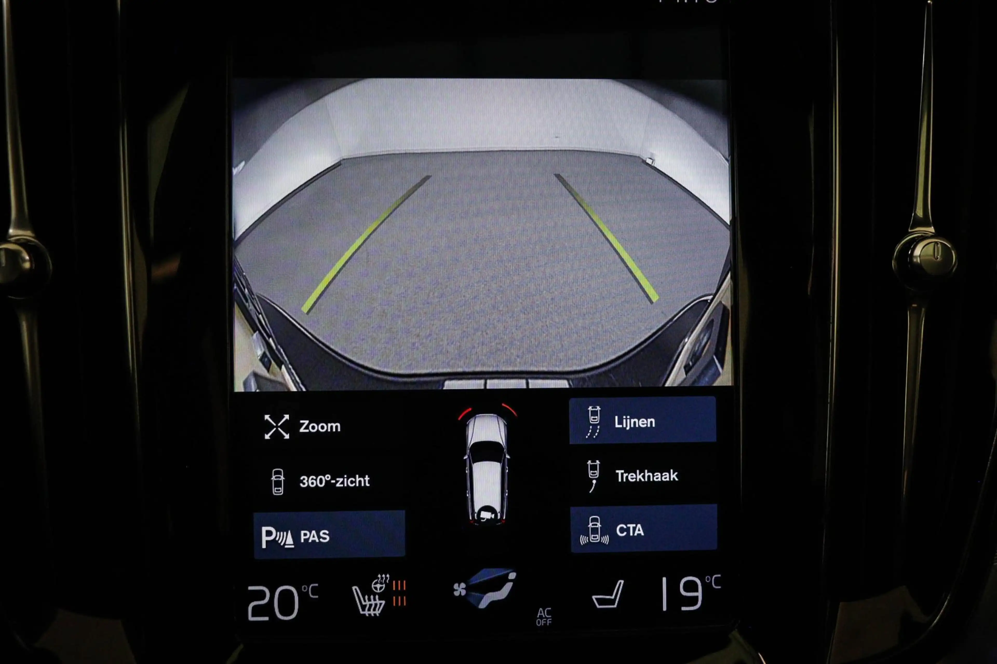 Volvo V60 2.0 T8 Twin Engine AWD Polestar Engineered | PANOR — photo 10