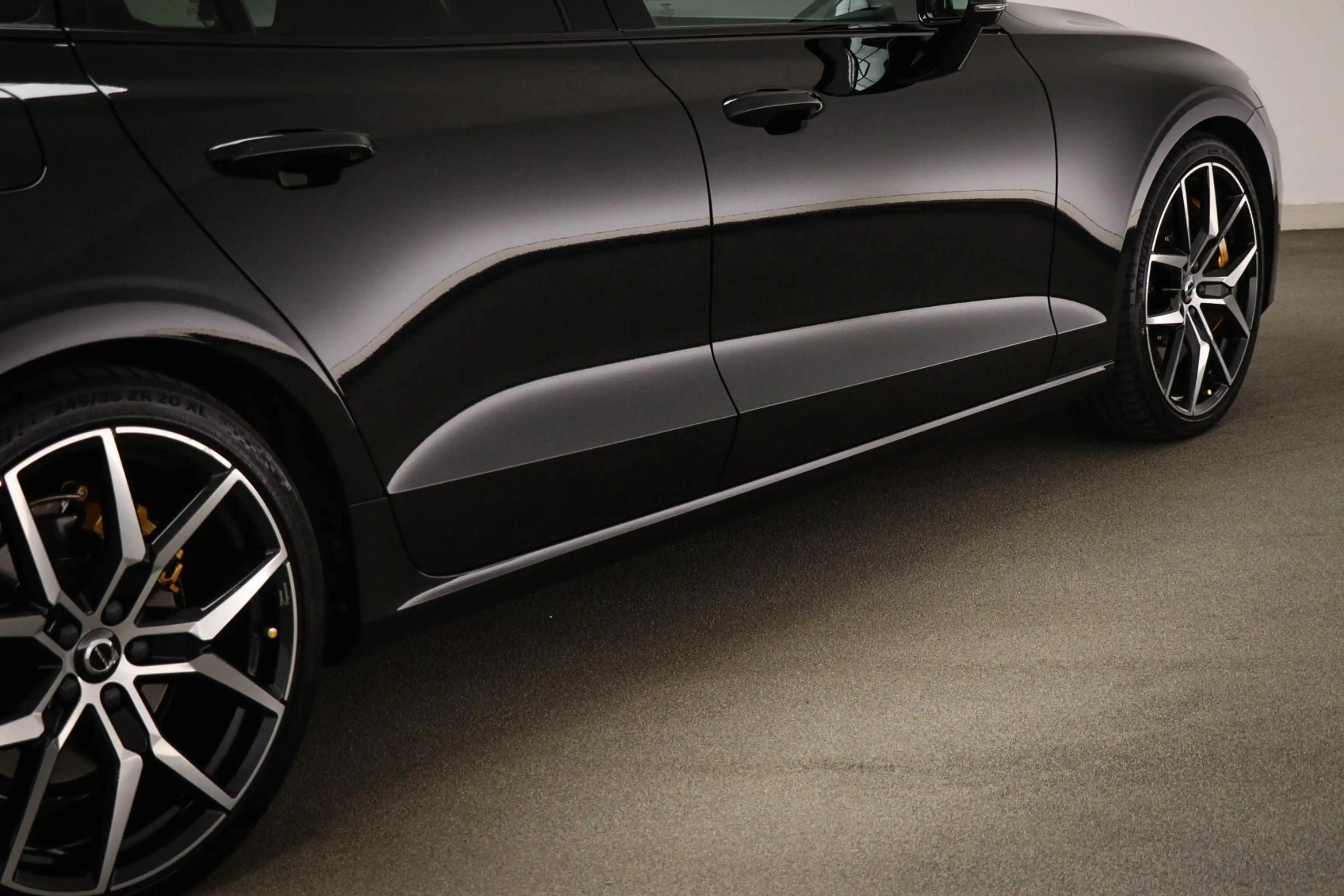 Volvo V60 2.0 T8 Twin Engine AWD Polestar Engineered | PANOR — photo 31