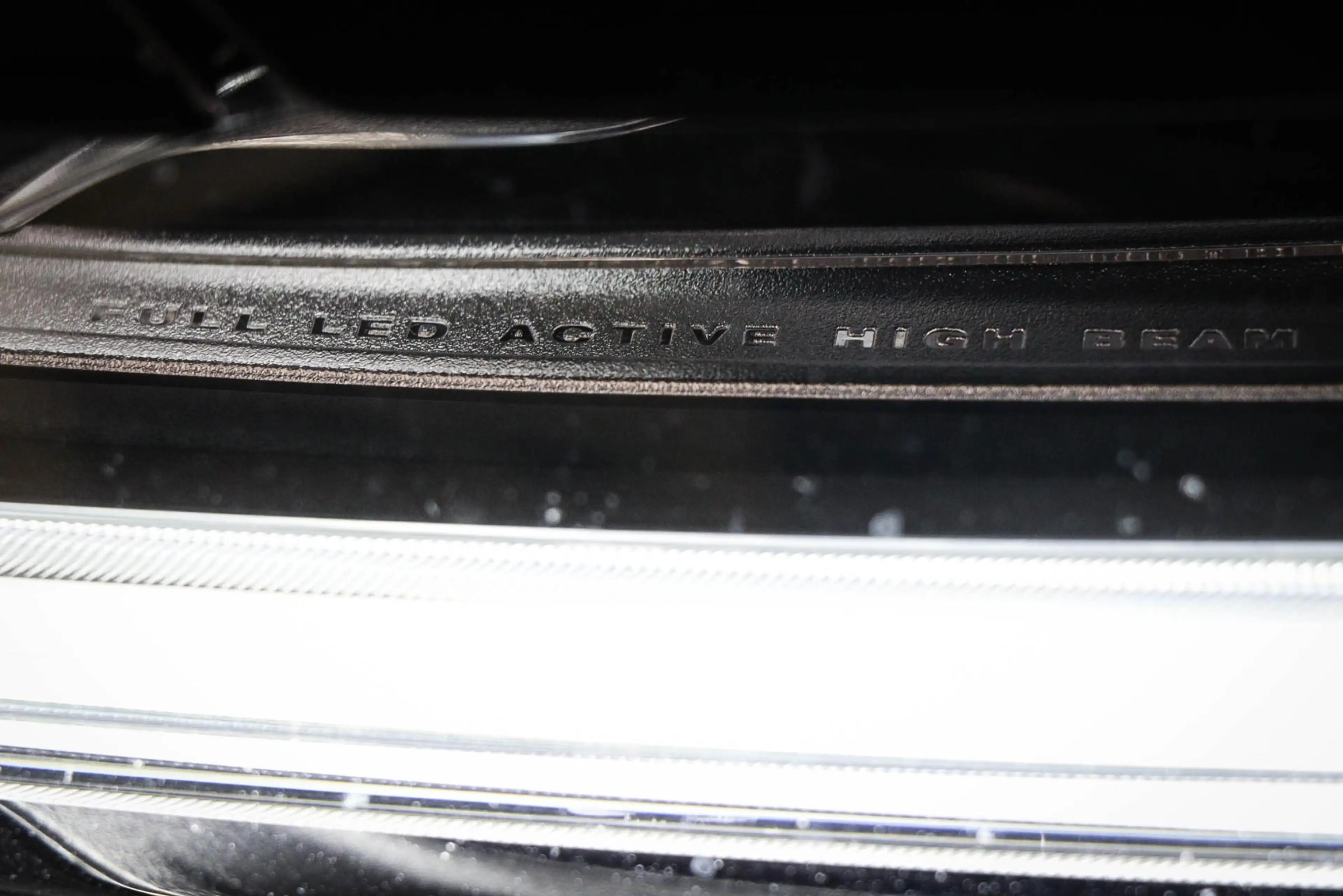 Volvo V60 2.0 T8 Twin Engine AWD Polestar Engineered | PANOR — photo 23