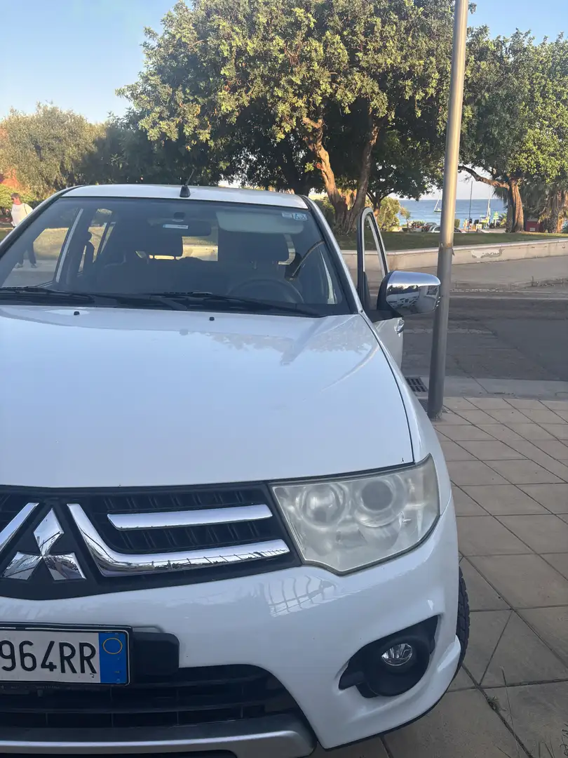 Mitsubishi L200 d.cab 2.5 di-d Insport - 2