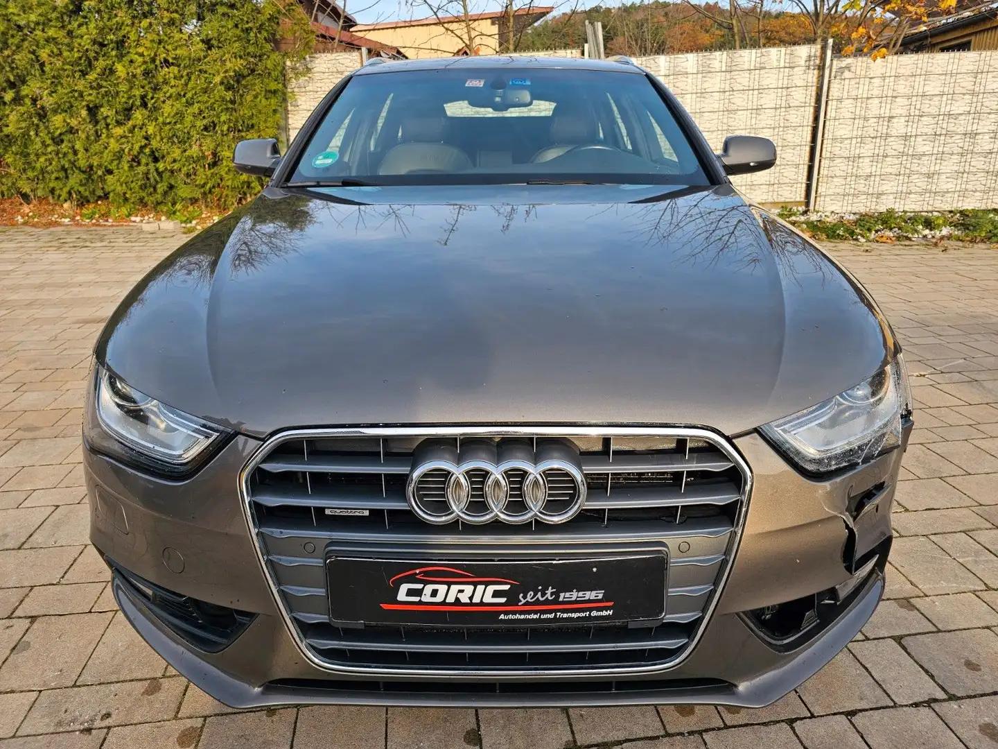 Audi A4 Avant S line Sportpaket / plus quattro Grau - 1