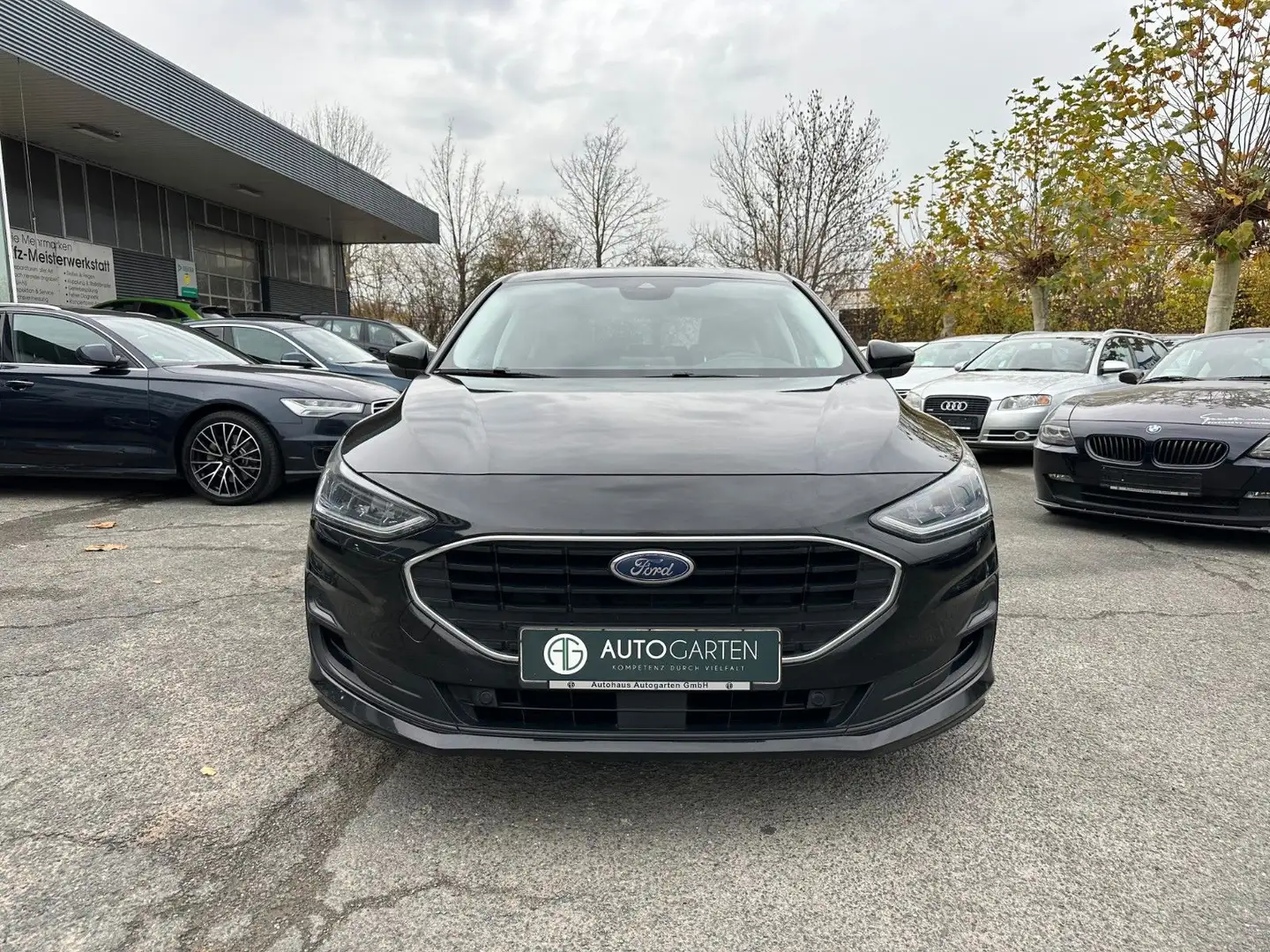 Ford Focus Lim. Cool & Connect*Navi*PDC*Led Noir - 2