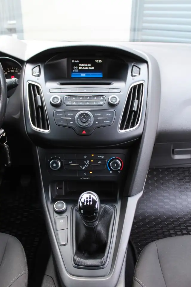 2017 Ford Focus Turnier Trend KLIMA EURO-6 ECOBOOST, photograph 11