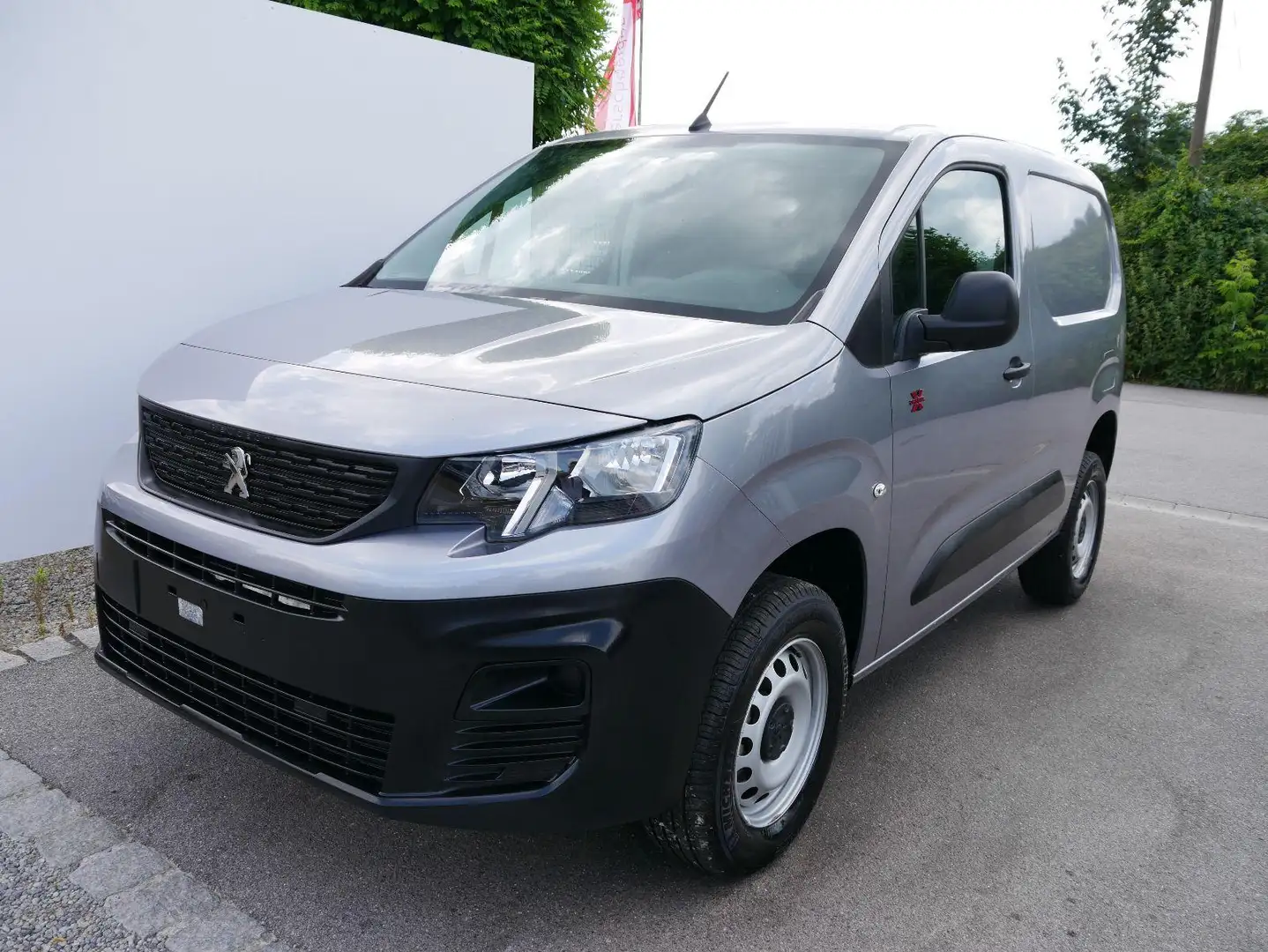 Peugeot Partner Dangel 4x4 L1 2.0t BlueHDi PDC*KLIMA*RADIO Plateado - 2