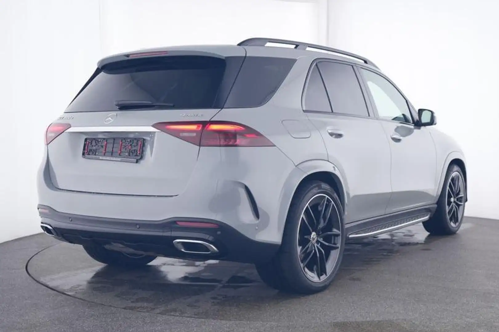 Mercedes-Benz GLE 400 GLE 400e Automaat 4MATIC AMG Line | Premium Pakket Grijs - 2