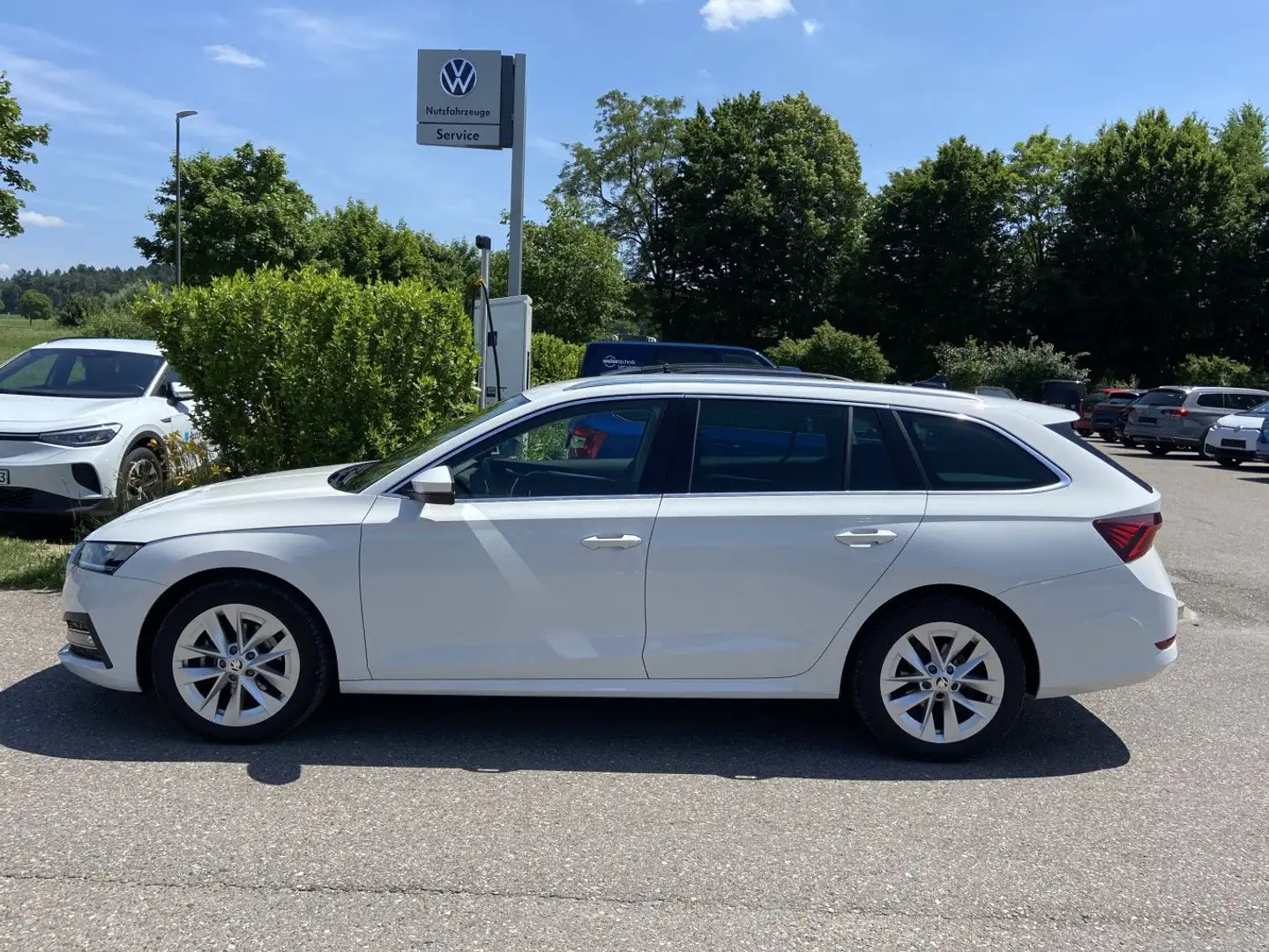 Skoda Octavia Combi 1.5 TSI e-TEC DSG Style AHK+NAVI-C Weiß - 2