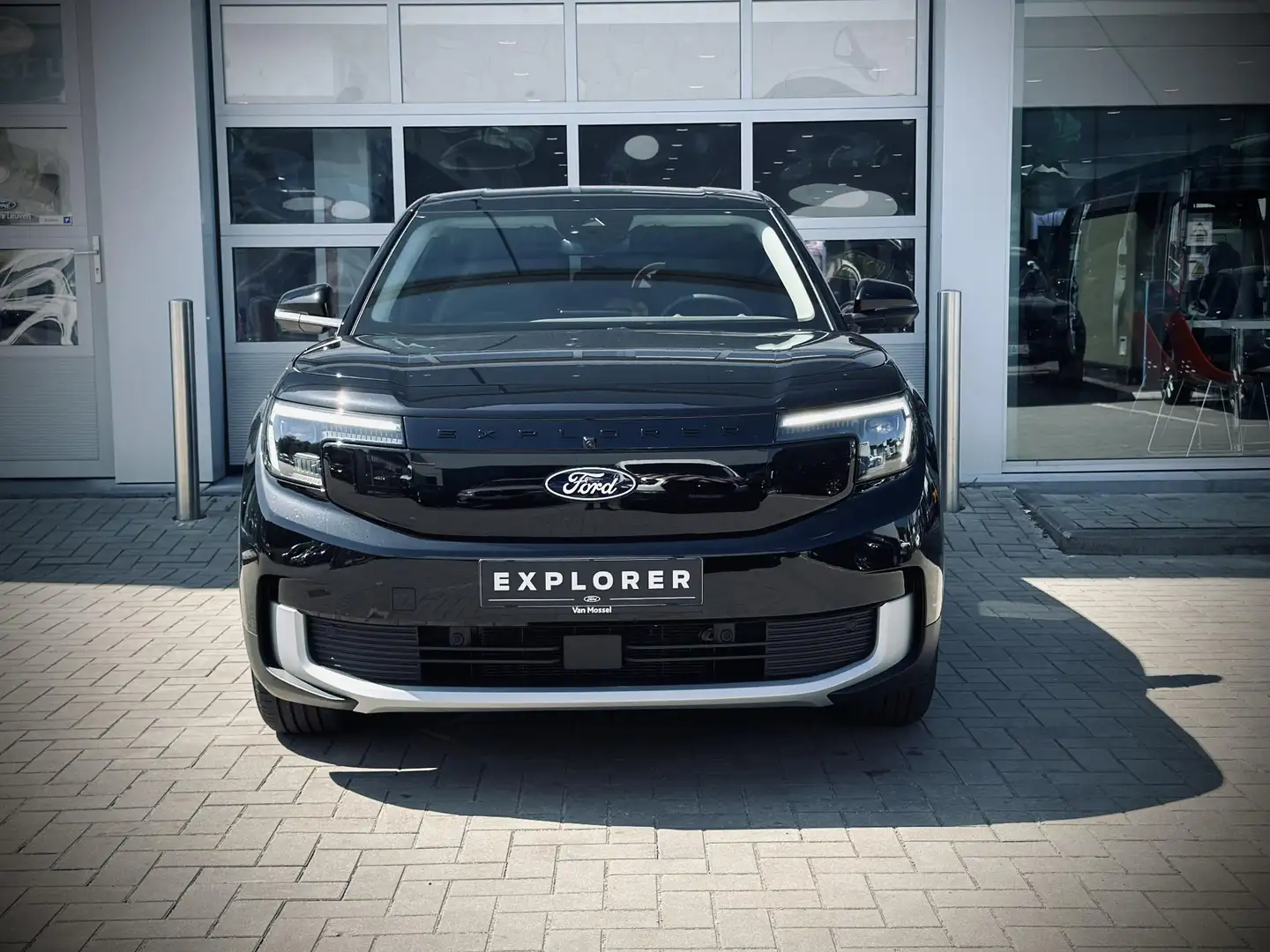 Ford Explorer NEW EV 100% RWD Extended Range 77kWh Extended Rang Noir - 2