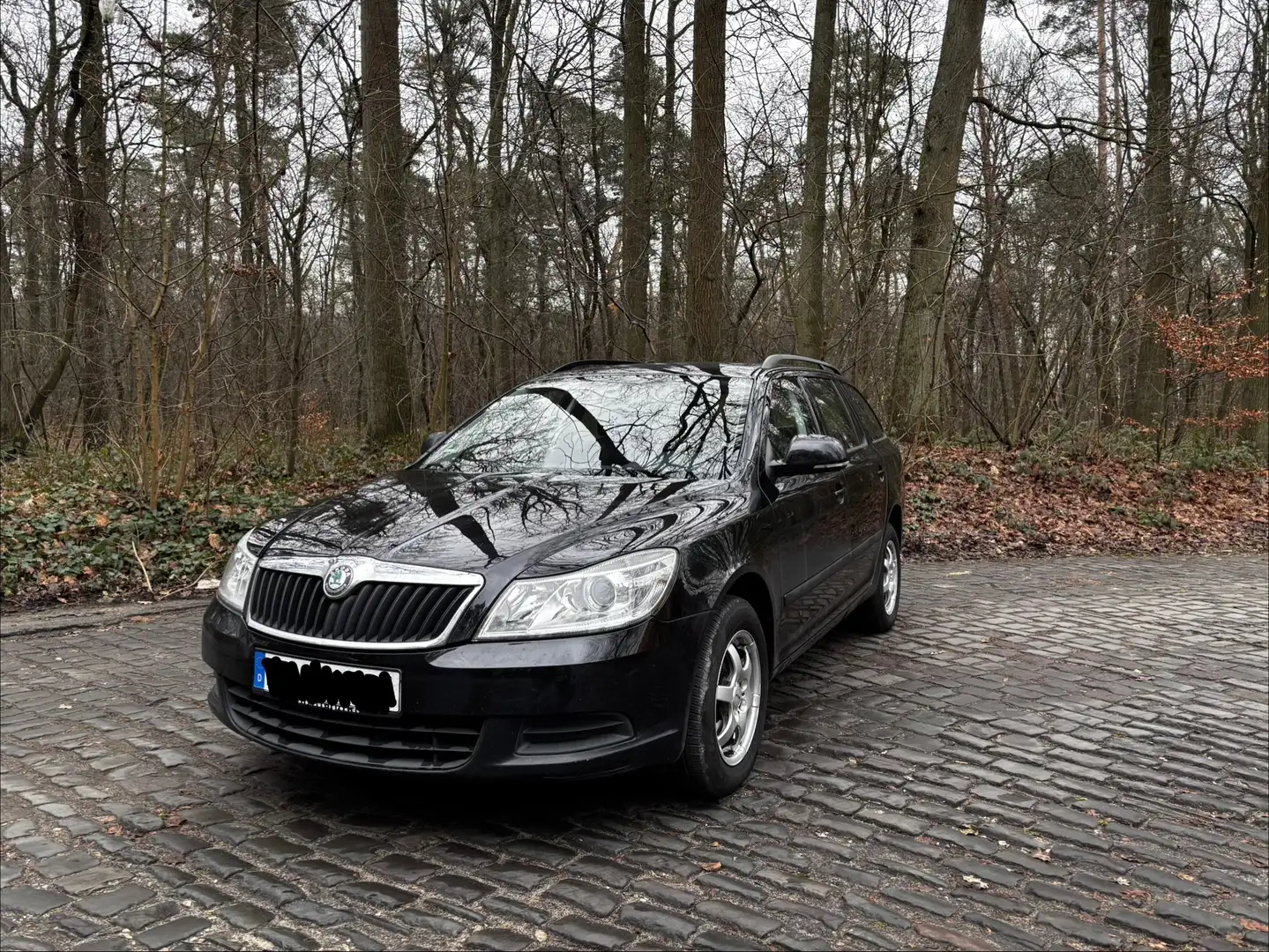 Skoda Octavia Ambition Schwarz - 1