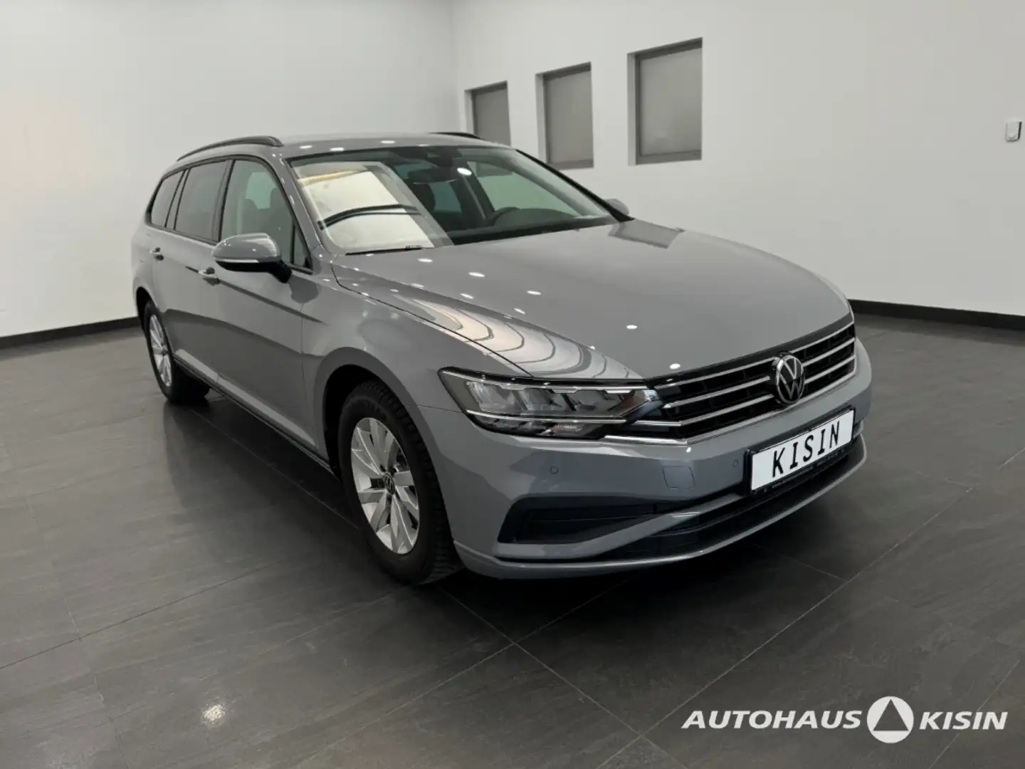 Volkswagen Passat Variant Conceptline 2.0 TDI/AHK /CAM /ACC Grau - 2