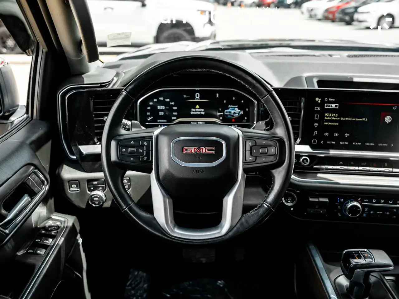 GMC Sierra 1500 снимка GMC Sierra 1500