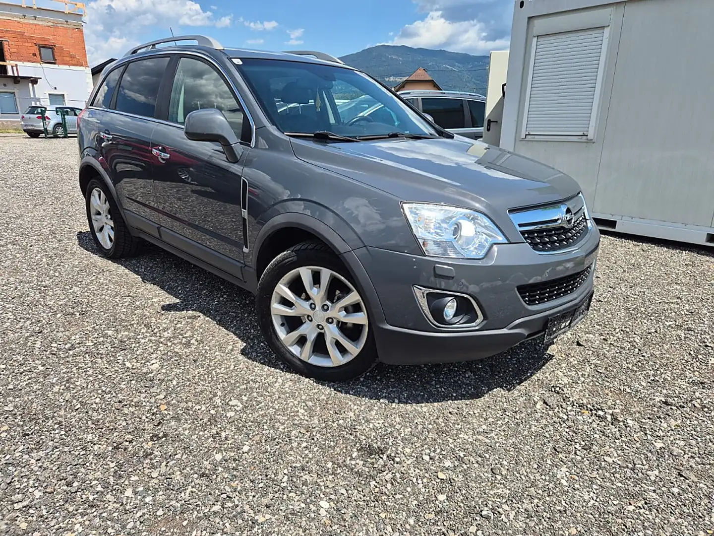 Opel Antara 2,2 **Allrad** Grau - 1