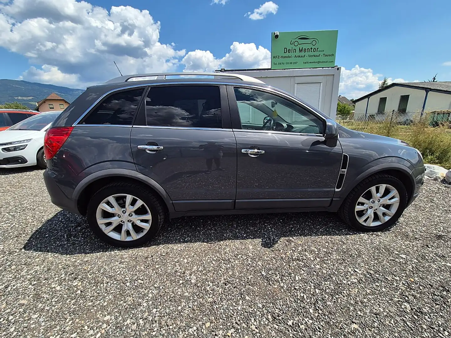 Opel Antara 2,2 **Allrad** Grau - 2