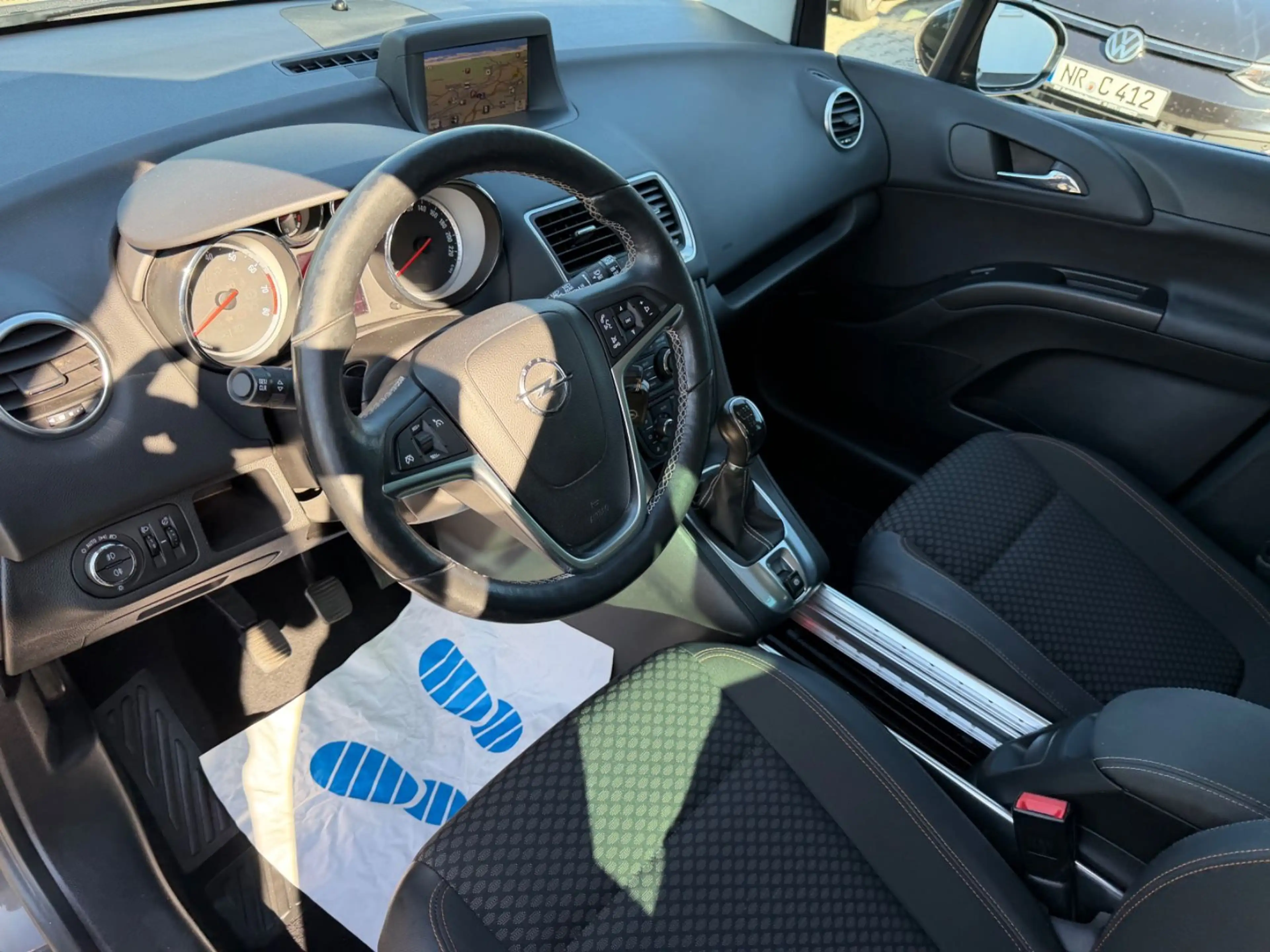 Opel Meriva B Innovation — photo 14