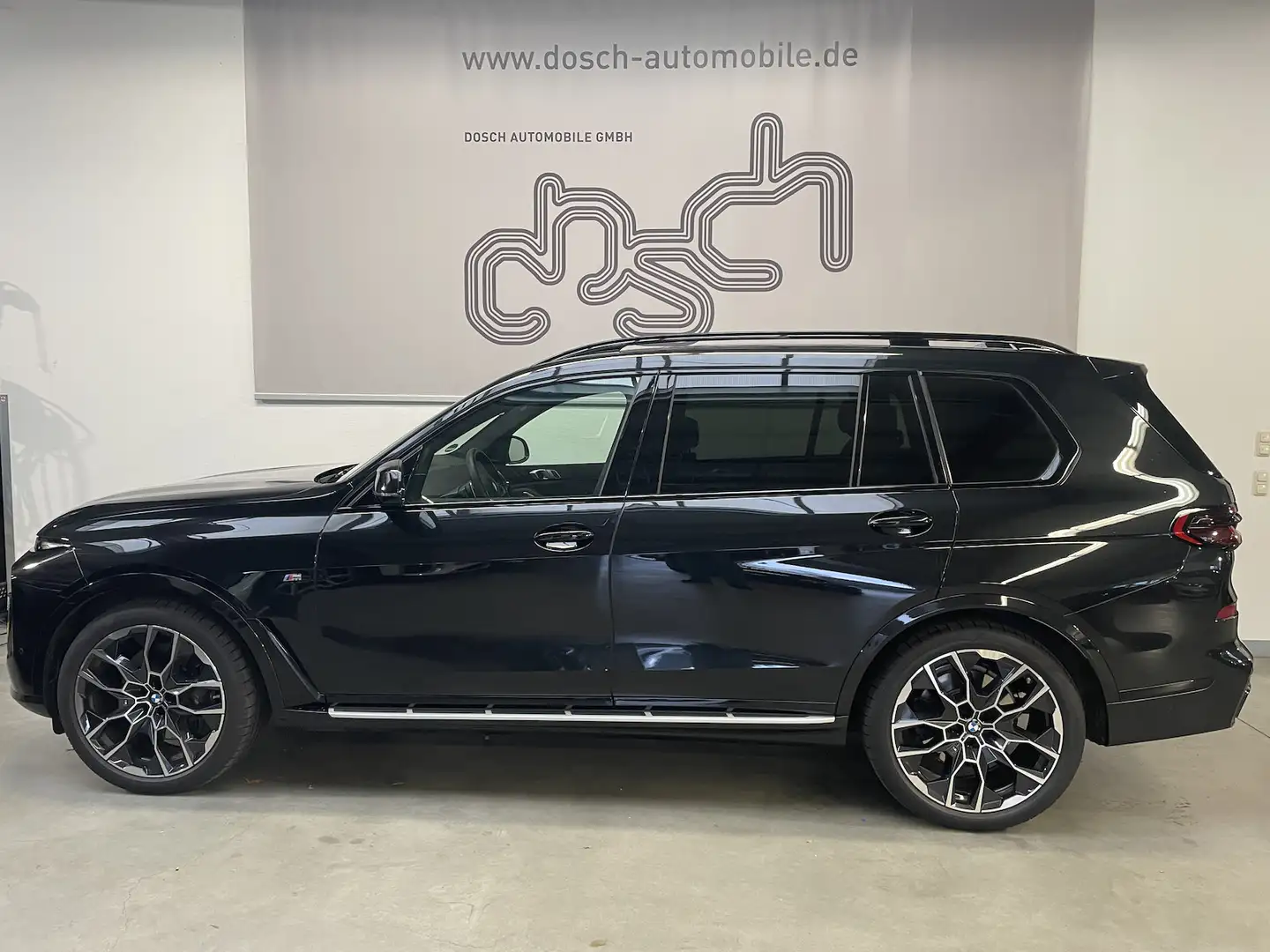 BMW X7 xDr. 40 d M Sport Pro/PANO/22´ ALU/Sky/Iconic Schwarz - 1