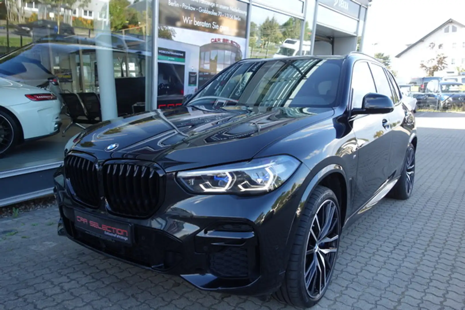 BMW X5 M50 Bowers&Wilkins PANO/HUD/LASER/AHK/22/SOFT Zwart - 1