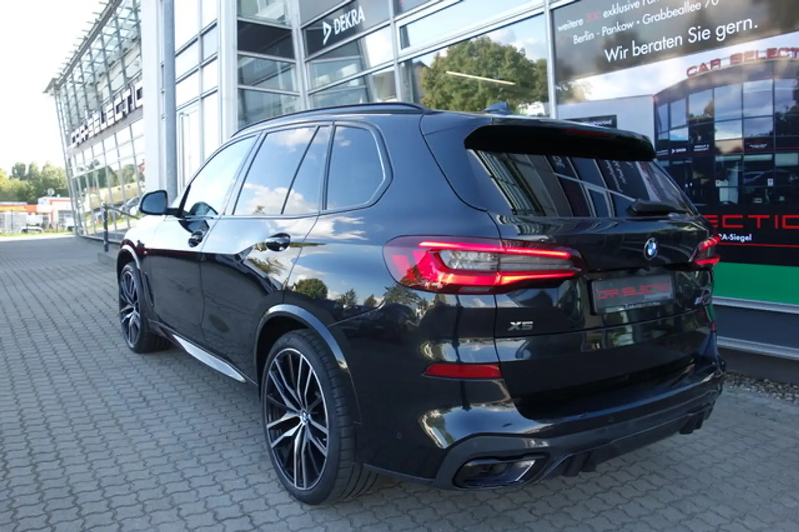 BMW X5 M50 Bowers&Wilkins PANO/HUD/LASER/AHK/22/SOFT Zwart - 2