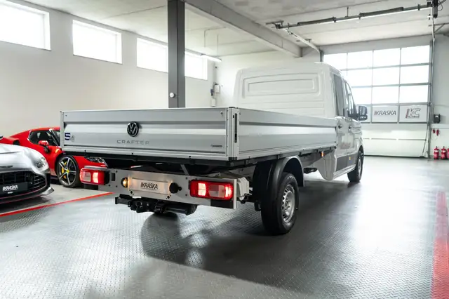 Volkswagen Crafter view 6