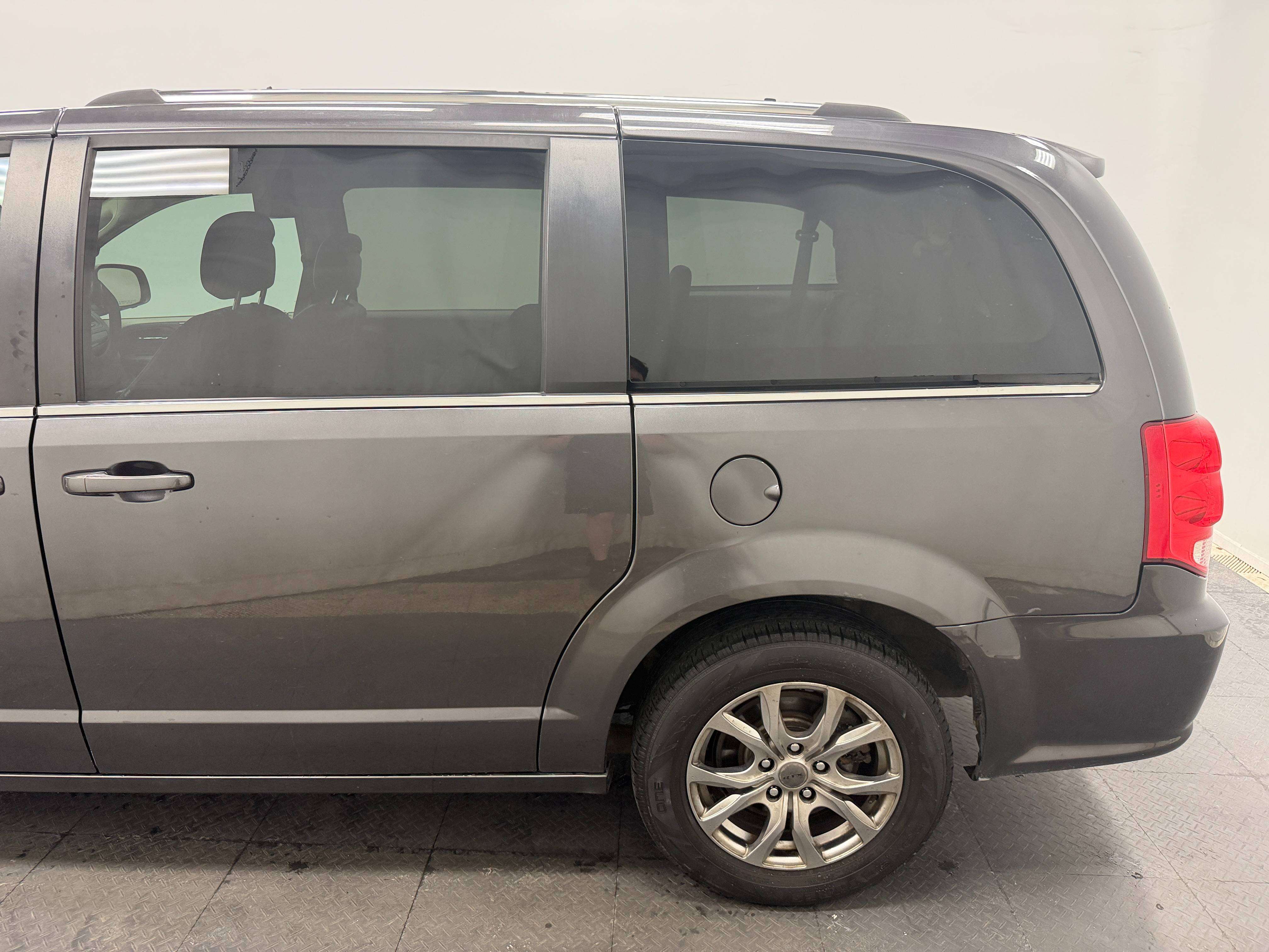 2018 Dodge Grand Caravan CREW, 3.6 V6, BLUETOOTH, CUIR, SIEGES CHAUFFANTS — снимка 1