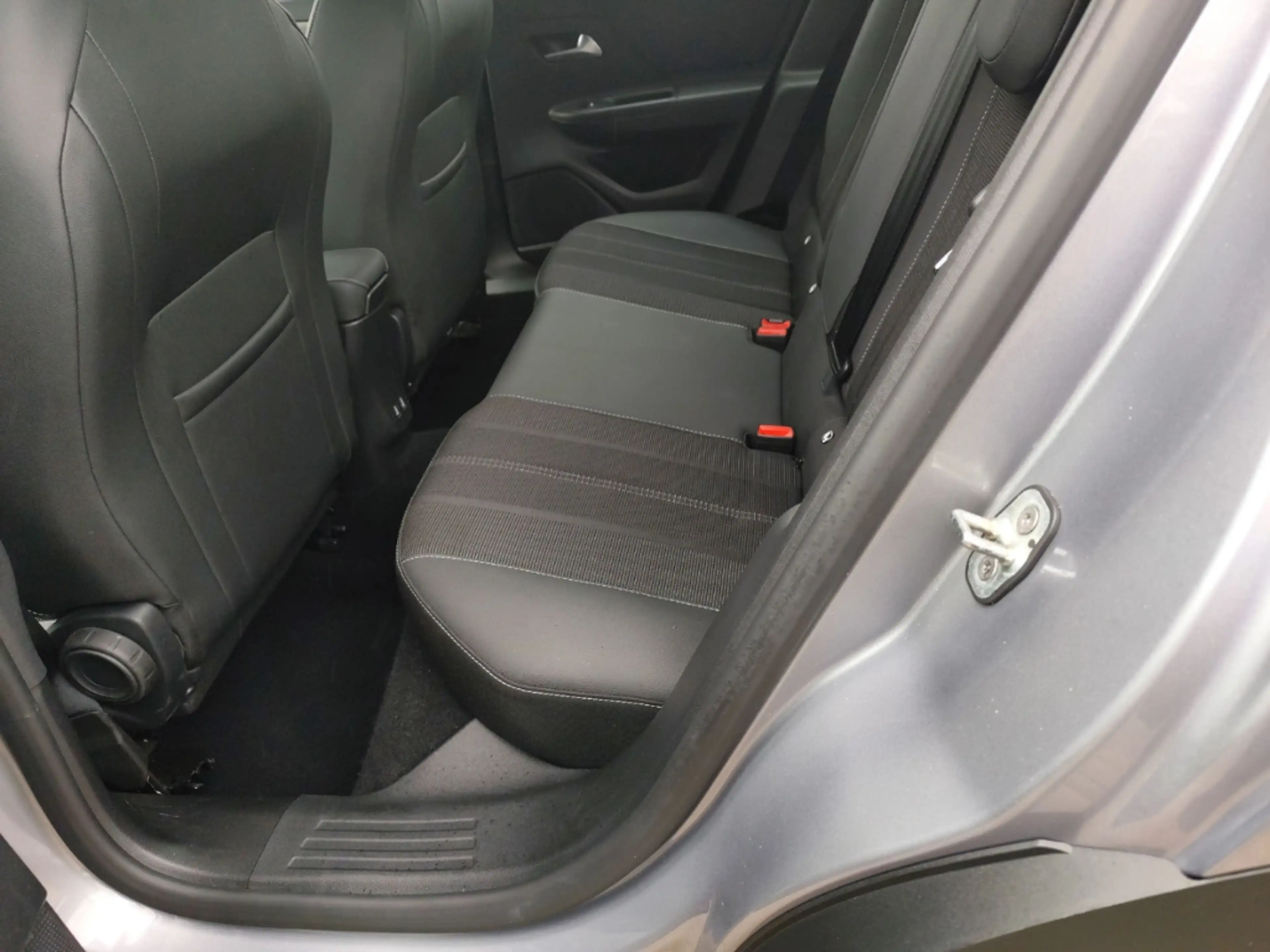 Opel Mokka-E e Elegance 136 PS PDC Rückfahrkam. LED Klima Notbr — photo 12