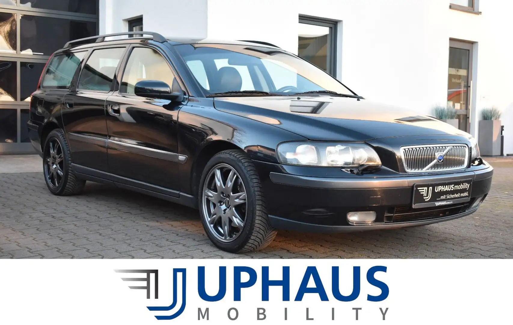 Volvo V70 2.4D  163Ps  Autm./Leder/AHK/5Zylinder Schwarz - 1