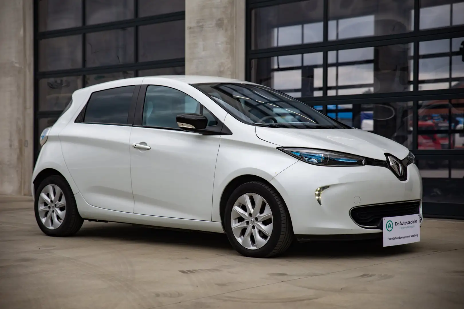Renault ZOE 22 kWh R240 Intens Wit - 2