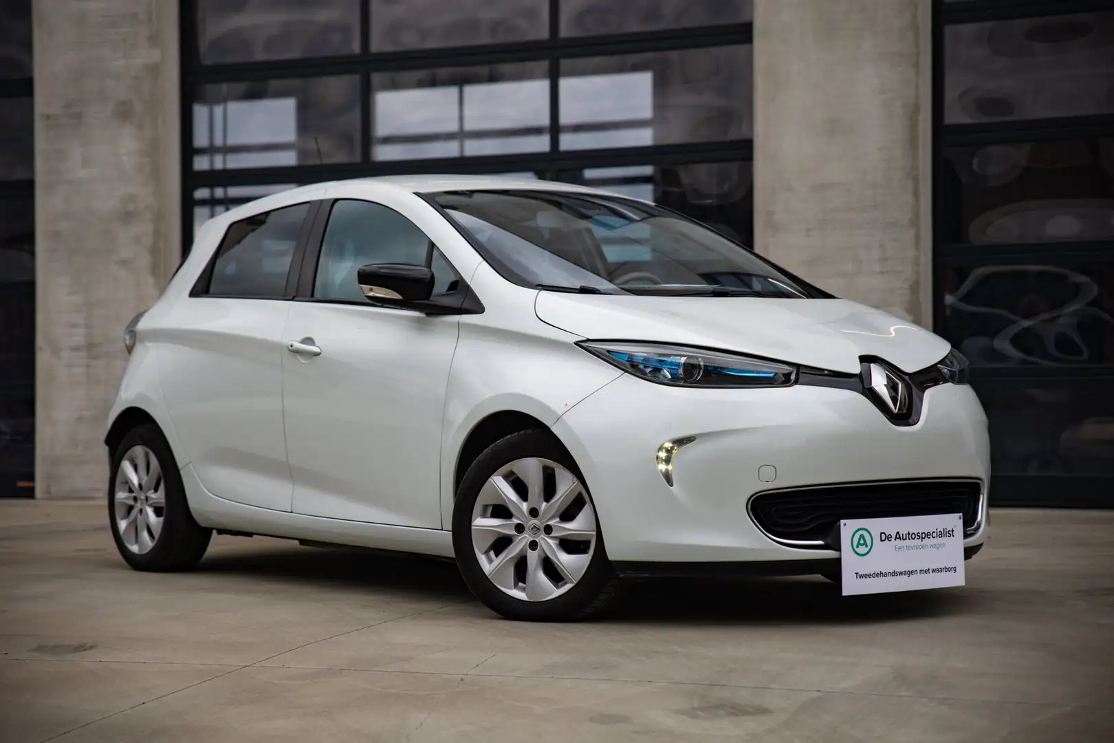 Renault ZOE 22 kWh R240 Intens Wit - 1