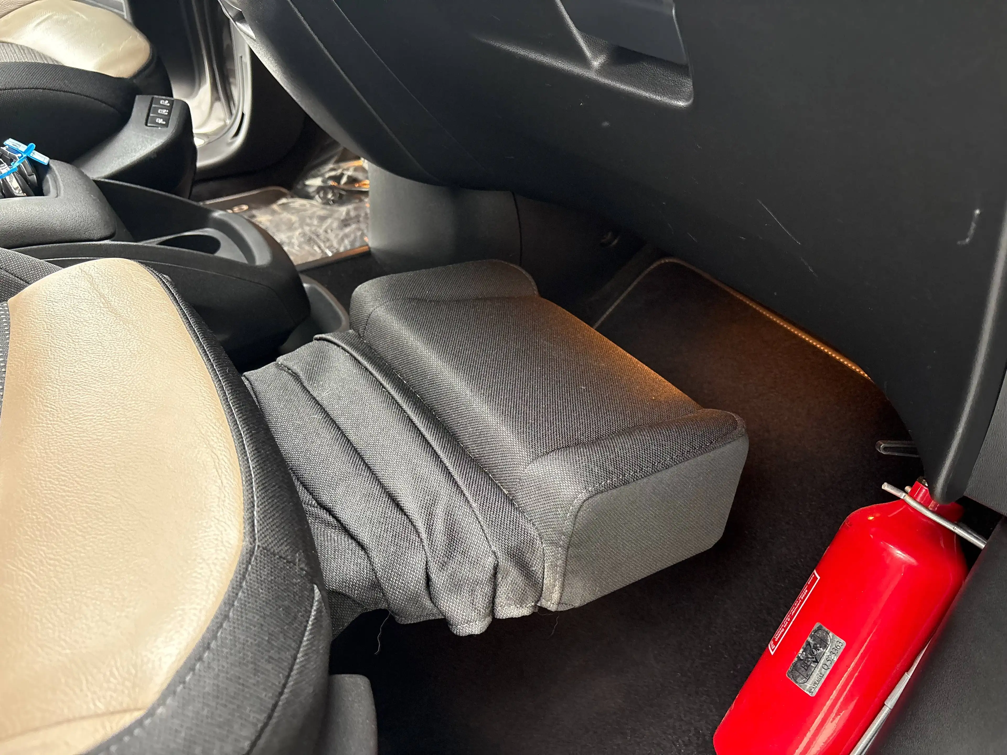 Citroen C4 Picasso C4 Picasso 1.6 HDi *EXCLUSIVE * CUIR * GPS * CAMERA * PDC * JANTES * 1ER PROP * CARNET* — photo 13