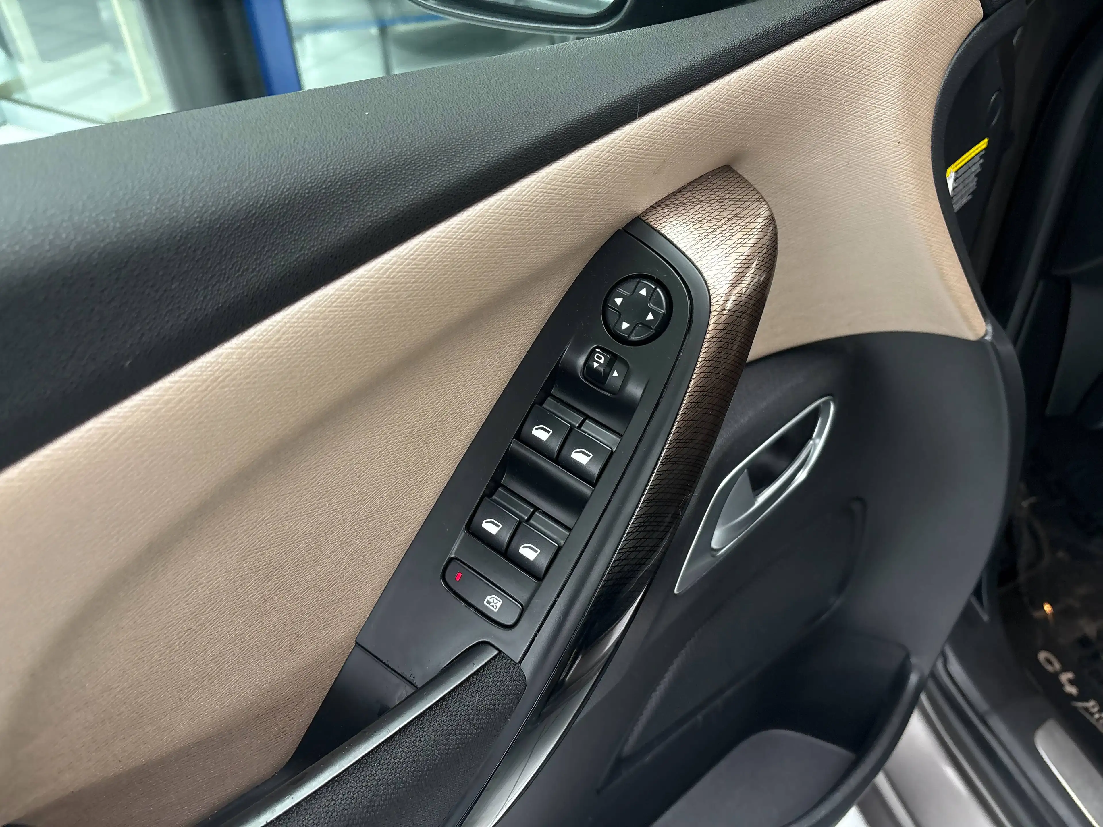 Citroen C4 Picasso C4 Picasso 1.6 HDi *EXCLUSIVE * CUIR * GPS * CAMERA * PDC * JANTES * 1ER PROP * CARNET* — photo 15