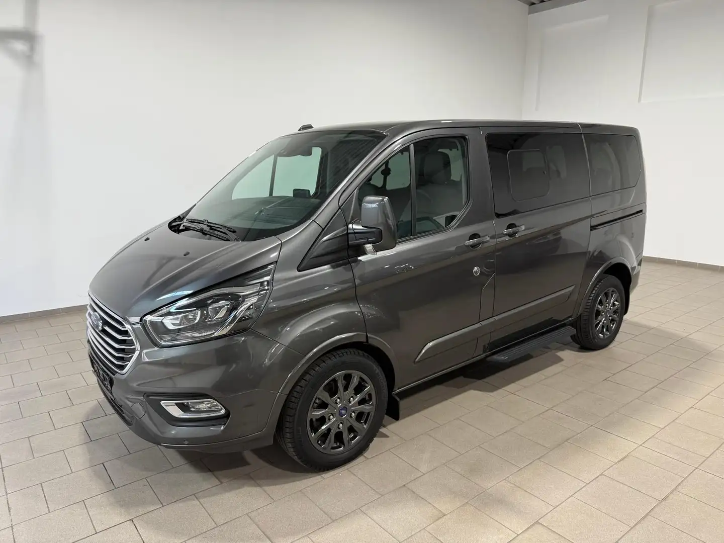 Ford Tourneo Custom Titanium X (8-Si.),ACC,Klima,Navi Grau - 1