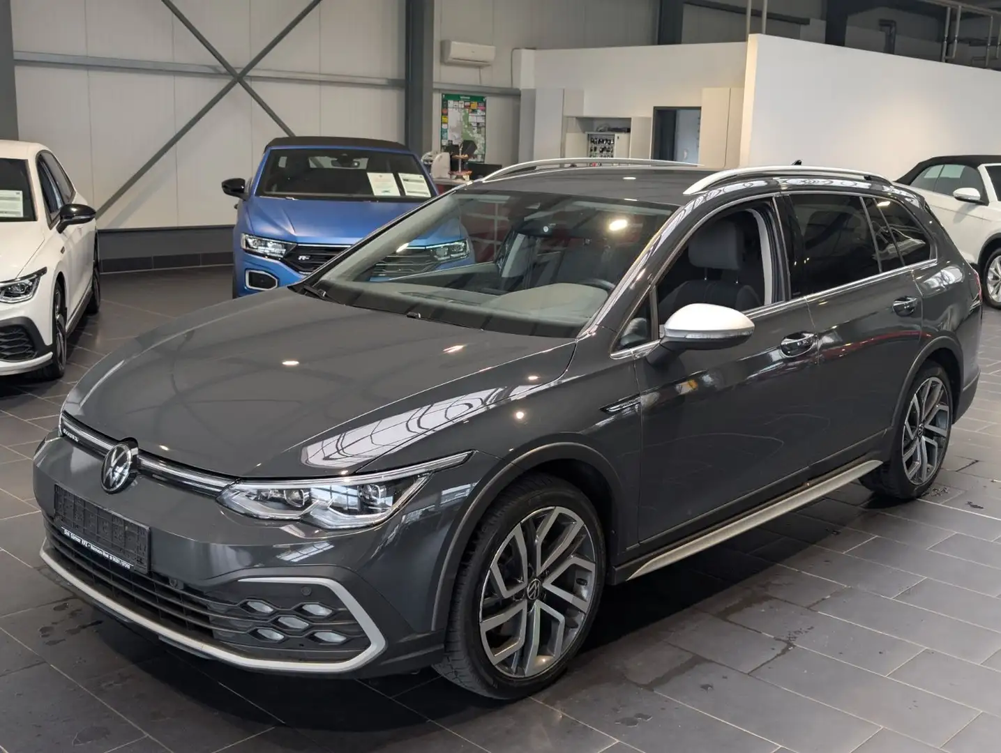Volkswagen Golf Variant 2.0 TDI 4Motion SCR DSG Alltrack Grau - 1