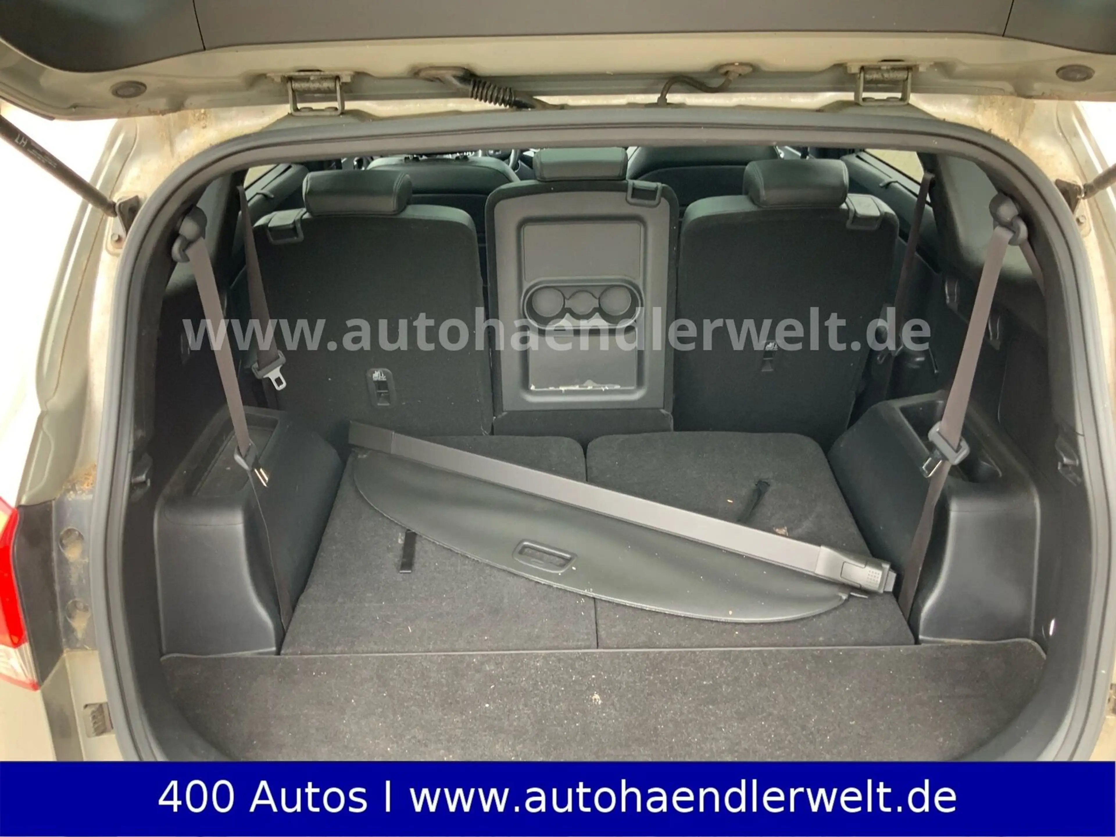 Kia Carens 1.7 CRDi Edition 7-Sitze Leder Navi — photo 8
